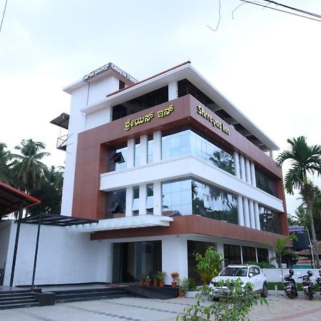 Shrreyas Inn Boarding & Lodging Kundapur Bagian luar foto