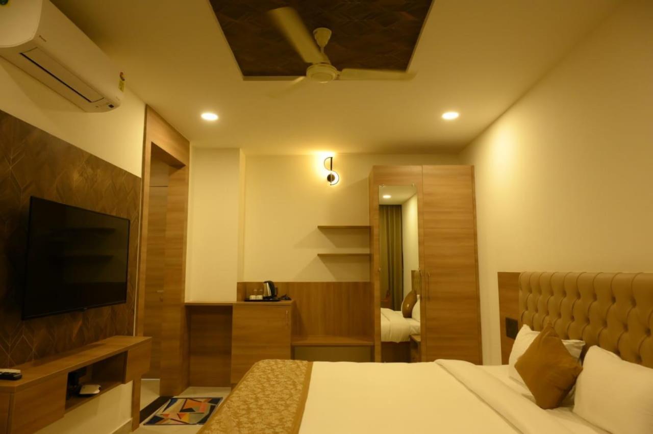 Shrreyas Inn Boarding & Lodging Kundapur Bagian luar foto