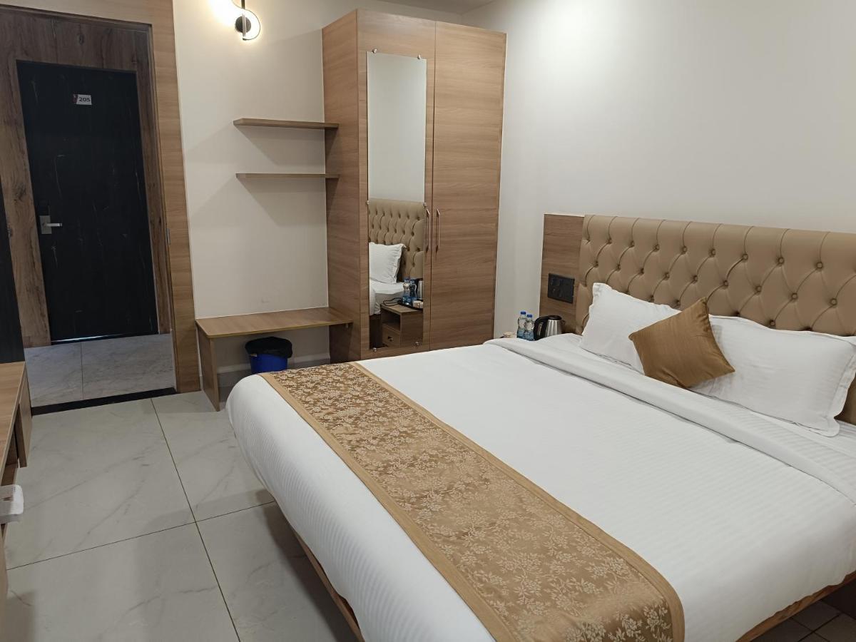 Shrreyas Inn Boarding & Lodging Kundapur Bagian luar foto